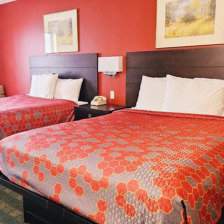 Budgetel Inn & Suites Fort Scott Zewnętrze zdjęcie