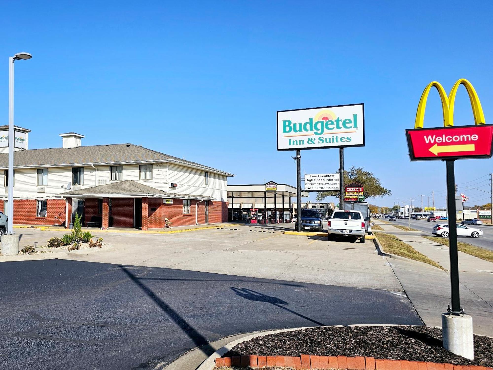 Budgetel Inn & Suites Fort Scott Zewnętrze zdjęcie