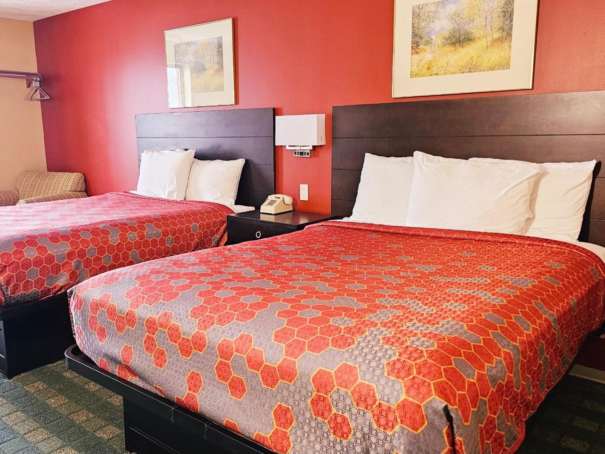 Budgetel Inn & Suites Fort Scott Zewnętrze zdjęcie