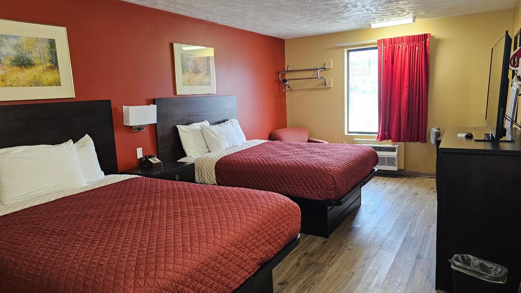 Budgetel Inn & Suites Fort Scott Zewnętrze zdjęcie
