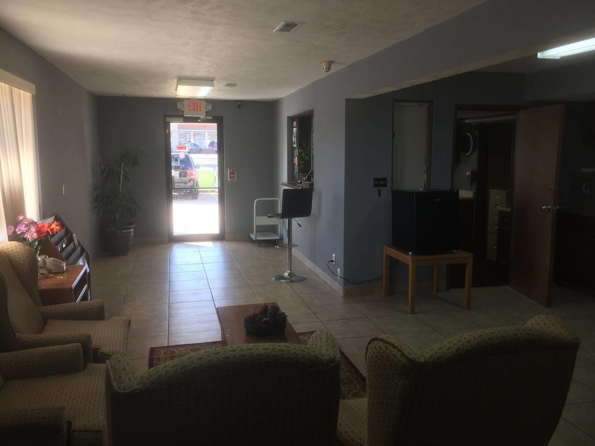 Budgetel Inn & Suites Fort Scott Zewnętrze zdjęcie